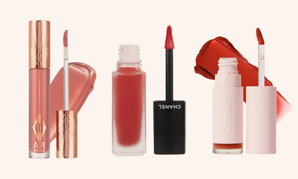 Experience the lightweight comfort combined with the powerful intensity of matte lipstick